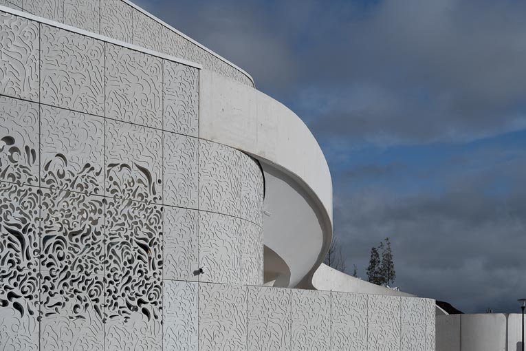Complexe sportif Prisme, à Bobigny (93). Agence Roméo Architecture (Ara) et Christophe Gulizzi Architecte. [©ACPresse]