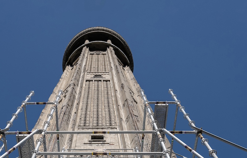 Qu’il s’agissait d’ouvrages d’art ou de bâtiments, la tendance aujourd’hui est de préserver plutôt que de démolir pour reconstruire. Mais dès lors que cela concerne un édifice classé – à l’image de la tour Perret de Grenoble –, la question ne se pose même plus...[©ACPresse]