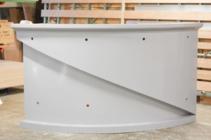 Coffrage en bois sur mesure réalisé par Agilbois sur son site de Néronde-sur-Dore (63). [©Agilbois]