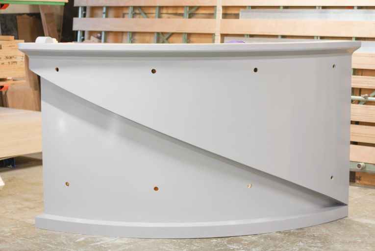 Coffrage en bois sur mesure réalisé par Agilbois sur son site de Néronde-sur-Dore (63). [©Agilbois]