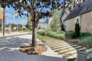 A Chamblay-lès-Tours, les bétons préfabriqués de sol savent se faire oublier, en s’intégrant à leur milieu naturel... [©GSL]