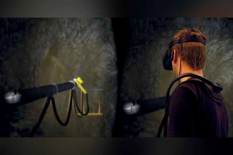 La formation à la projection du béton est opérée sur simulateur. [©Groupe BMS]