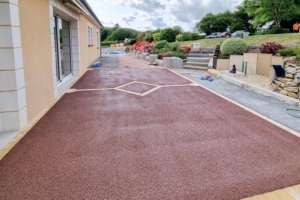 Sous la forme d’une dalle de 32 m2, le béton drainant VisionAir Idrodrain d’Heidelberg Materials permet de lutter contre le ruissellement des eaux de pluie. [©Heidelberg Materials France]