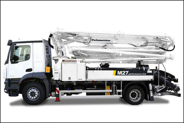 La pompe automotrice M27-4 de Putzmeister propose la flèche la plus longue sur porteur à 2 essieux. [©Putzmeister]