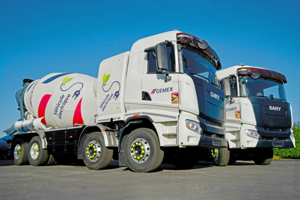 Equipés d’une batterie de 350 kWh, les toupies électriques Cemex bénéficient d’une autonomie d’environ 8 h en milieu urbain. [©Cemex]