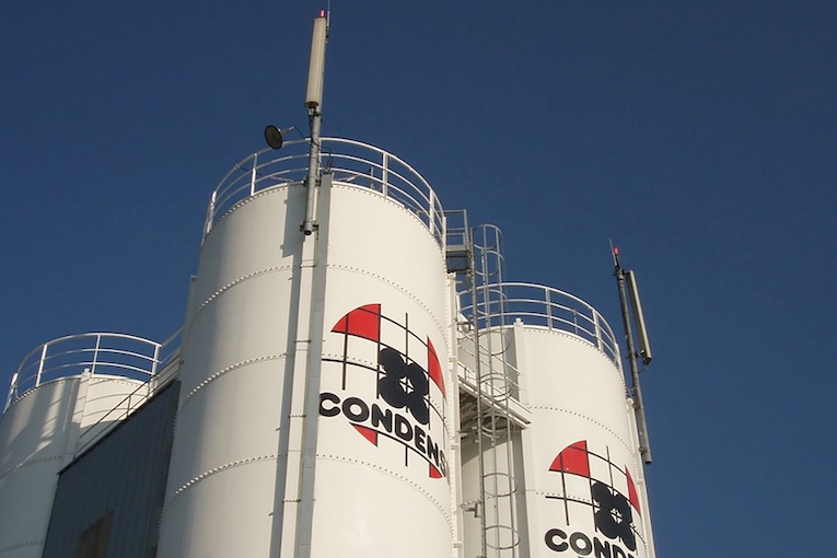 Condensil distille sa fumée de silice dans tous les bétons durables. [©Condensil]