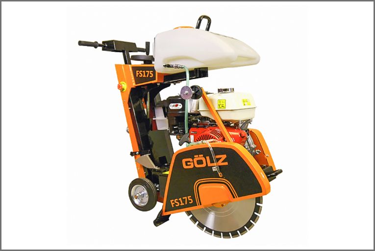 La nouvelle version de la scie à sol FS175 de Gölz est adaptée à des disques diamantés de 300 à 500 mm de diamètre. [©Gölz]