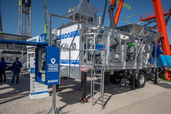 Elkon lance la Master Mix 30, son tout nouveau distributeur de béton en libre-service. [©ACPresse]