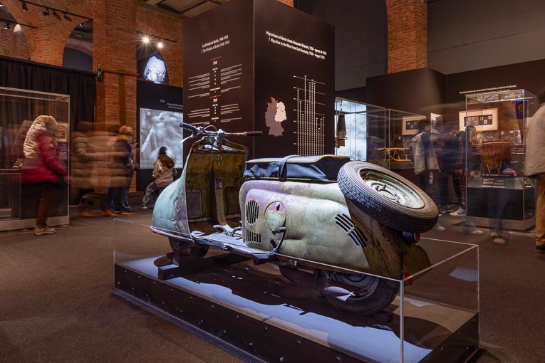 Scooter urbain Pitty original produit en Allemagne de l'Est au lendemain du soulèvement de 1953. [©Association des amis de l'histoire de l'industrie de Ludwigsfelde /Muselia]