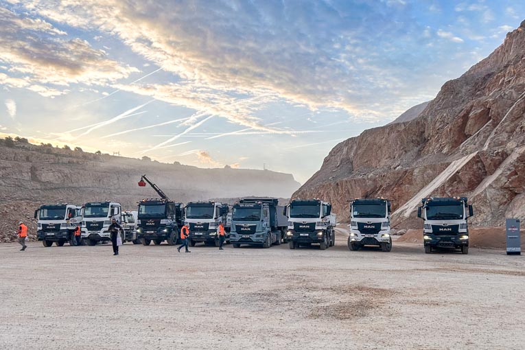 A la carrière Jean Lefèbvre Méditerranée, Man présente ses porteurs de la gamme TGS et TGX pour la construction. [©ACPresse]