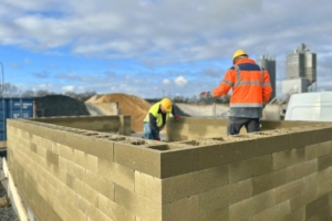 « Notre objectif avec Hylgéo n’est pas seulement de construire des murs, mais de construire une nouvelle manière d’aménager nos territoires avec des ressources de proximité », explique Gaël Le Bloa, directeur d’Hylgéo. [©Groupe Pigeon]