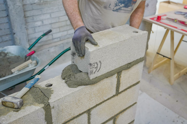 L’Atelier des Chefs vient de lancer le Cap Maçon, une formation  de 500 h. [©L’Atelier des Chefs]
