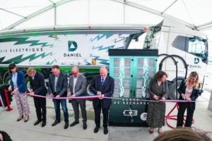 La nouvelle station, inaugurée début avril 2025, va permettre de recharger les camions électriques du groupe Daniel en seulement 1 h 30. [©Groupe Daniel]
