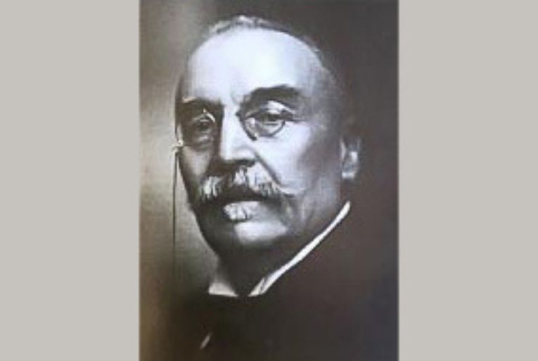 Né le 19 novembre 1858 à Champagnat, dans la Creuse, Philippe Fougerolle est le descendant d’une lignée de tailleurs de pierres et de maçons. [©Eiffage]