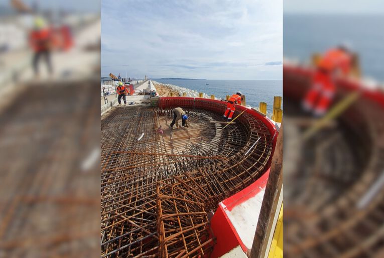 Moules sur mesure pour corniches signés Magitek et mis en œuvre à Cannes (06). [©Magitek]