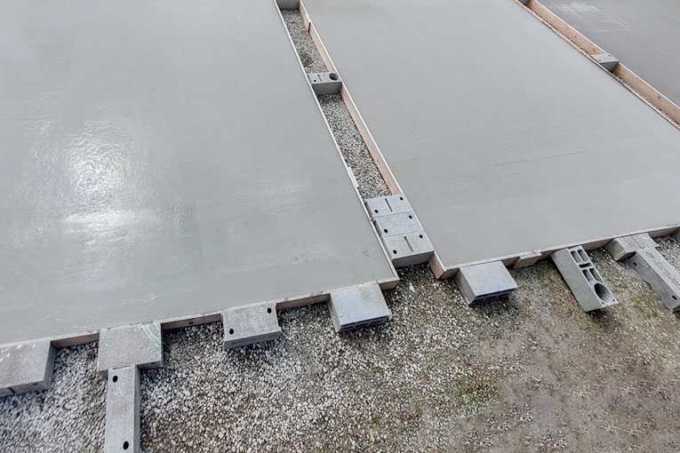 Les essais pour évaluer l’empreinte carbone d’un dallage industriels vont permettre d’alimenter Sorecarbone, le logiciel de Soredal. [©Soredal]