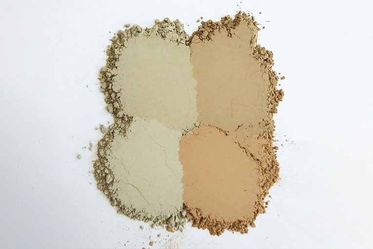 Impact d’une argile calcinée rouge (couleur non traitée) sur des compostions LC3. A gauche, deux ciments calcaires. A droite, deux compositions LC3. En haut, incorporations moyennes. En bas, incorporations fortes. [©Heidelberg Materials]