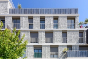 A Massy (91), dans la Zac Vilgénis, les façades du lot A2 de l’allée du Parc affichent un design unique grâce au procédé Reckli Unique [©Laurent Thion]