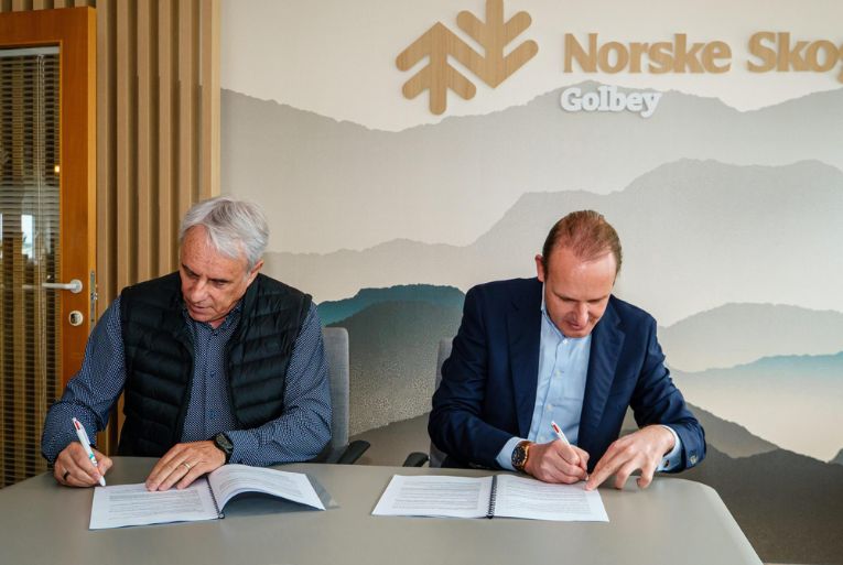 Partenariat avec Norske Skog Golbey pour la valorisation des cendre papetières. [©Hoffmann Green]