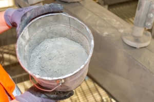 Cem’In’Eu a déjà pris les devants, en lançant dès 2023 deux ciments bas carbone : Fusiovrac et Fusiocim, qui affichent une empreinte carbone réduite de 20 % par rapport aux ciments traditionnels.