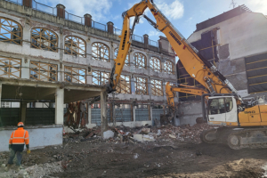 Chantier de déconstruction opéré par Doyère Démolition. [©Seddre]