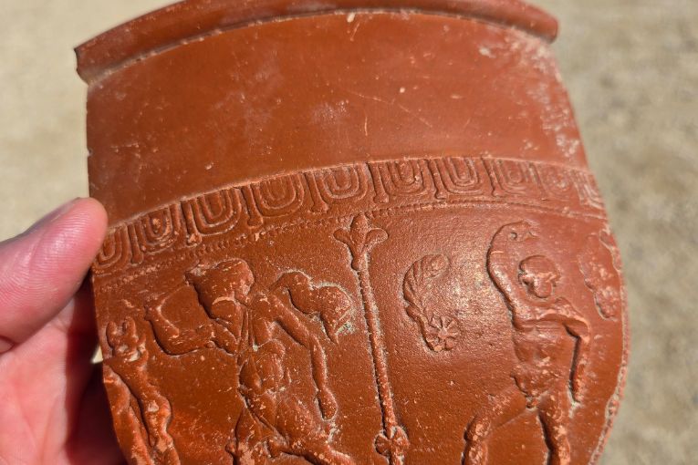 L’opération sur le site d’Hermé ne sont pas un cas isolé pour Lafarge, car près de 30 fouilles archéologiques ont lieu chaque année sur les sites de l’industriel en France. [©Lafarge]