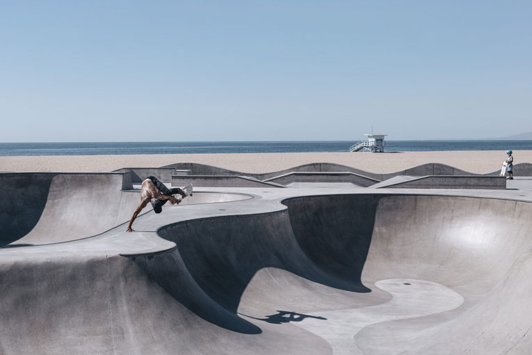 Vainqueur de l’édition 2024/2025 du concours “Concrete in Life” de la GCCA. Skatepark à Venice Beach (Los Angeles, Californie) par Henrik Hagerup. [©Henrik Hagerup]