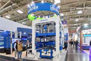 Presse vibrante hautes performances Q12 de Quadra équipée désormais d’un tiroir de remplissage électrique. [©Quadra]