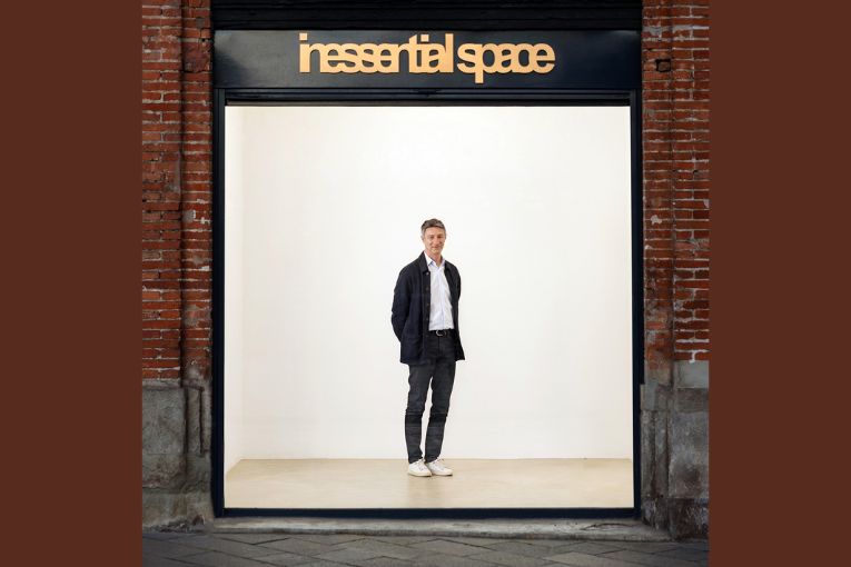 Sous l’impulsion de l’artiste toulousain Damien Aspe, Inessential Space se veut un véritable carrefour de créativité, réunissant artistes, expositions et résidences. [©Romane Seguy]