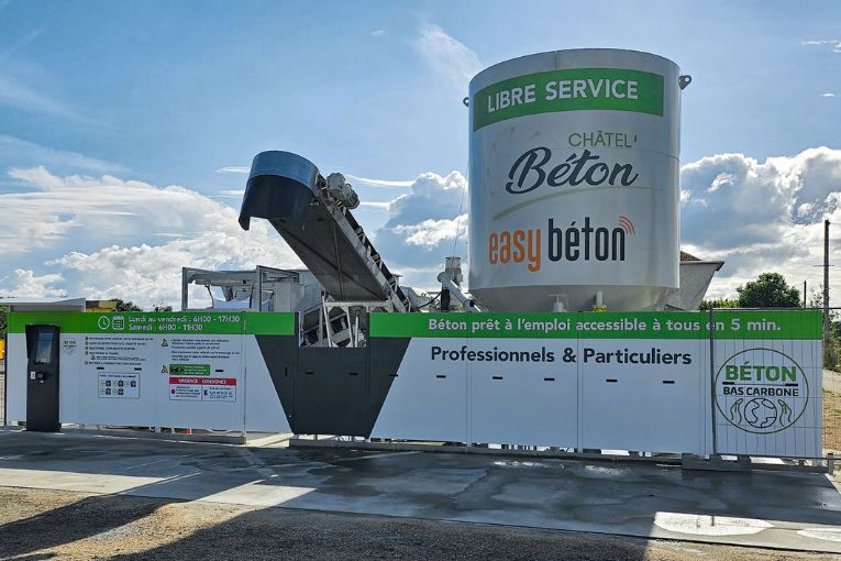 Distributeur de béton automatique Easybéton chez Châtel’Béton, à Châtellerault (86).[©Green’Tech]