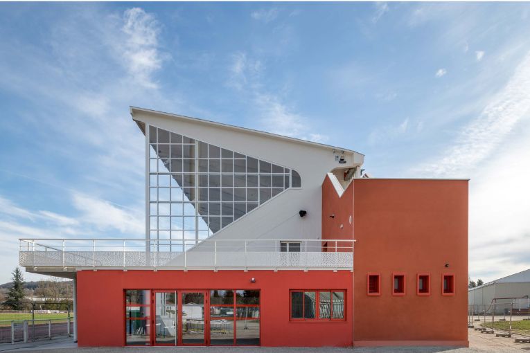 Le chantier s’est organisé en deux temps : la rénovation et l’extension de la tribune d’honneur. [©Jean-François Trémège]