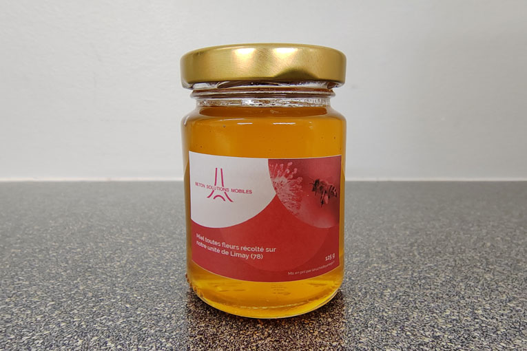 Le miel de la centrale de Limay de BSM a obtenu la médaille d’or du concours des Miels d’Ile-de-France 2025. [©La Ruche de Yanège]