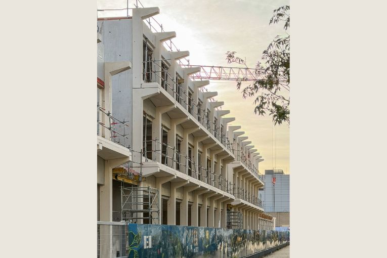 Vue générale de la façade en construction. [©Brenac & Gonzales & Associés]