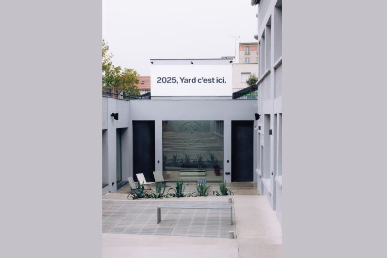 Le cabinet Exbrayat Enrico Architectes a porté la transformation des anciennes halles industrielles Béromet en un espace créatif et fonctionnel pour Yard. [@sykaani - Il-Ham MOHAMED SAID]