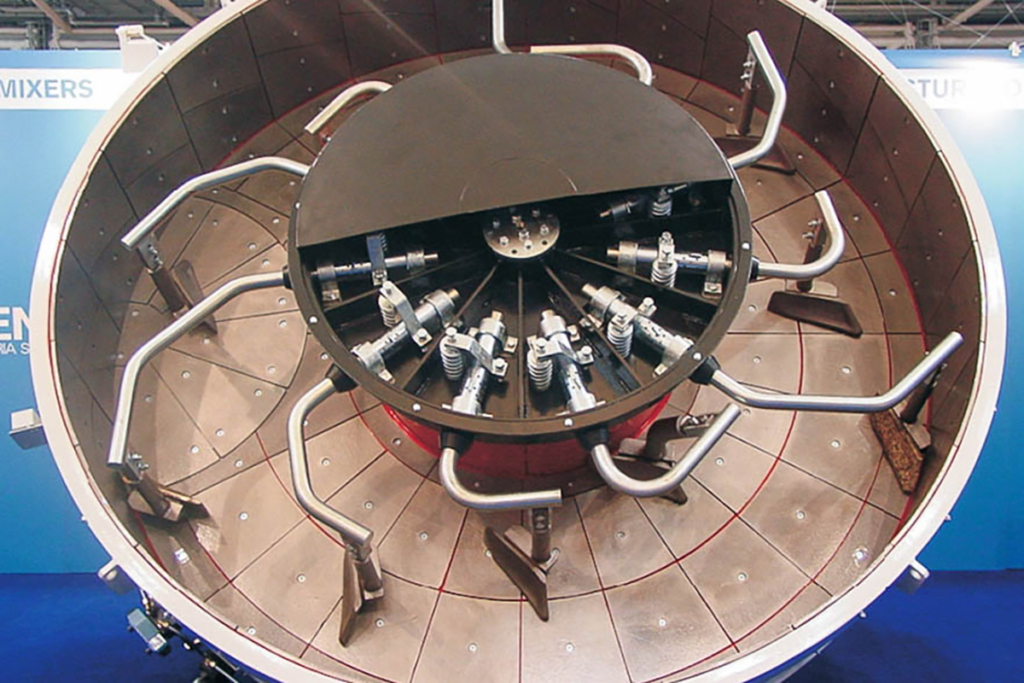 Malaxeur planétaire MST signé Arcen. [©Arcen]